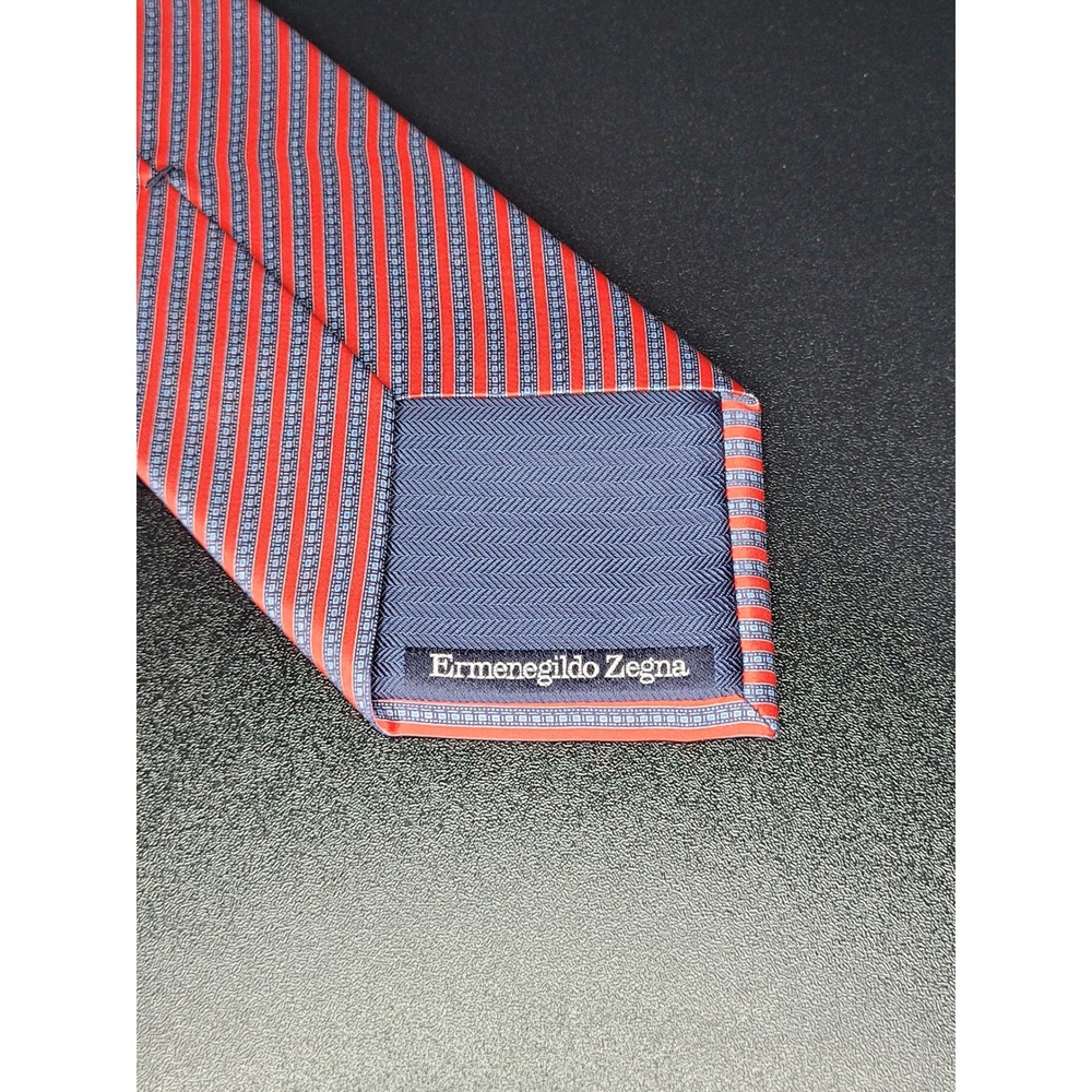 Ermenegildo Zegna Men's Necktie Red Blue Striped Silk 3.75" x 58" Excellent